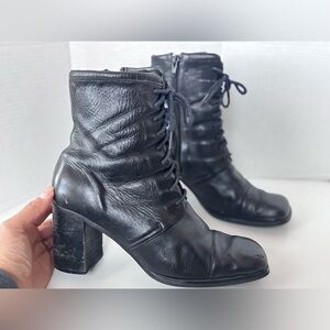 Vtg 90s Y2K HILLARD & HANSON Square Toe Black Lace Up Zip Block Heel Ankle Boots
